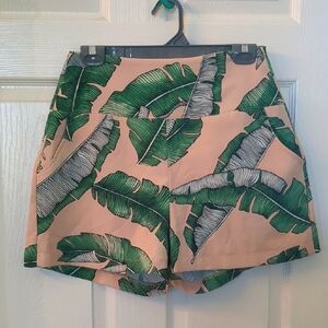 Tropical Leaf Print Women's Shorts